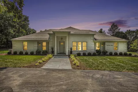 2919 Parkridge Dr, Ann Arbor, MI 48103