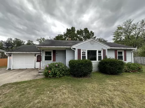 210 55th St SW, Wyoming, MI 49548