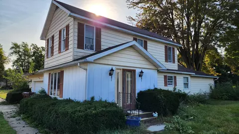 154 E Main St, Elsie, MI 48831