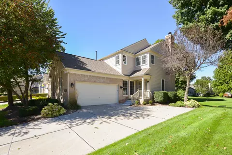 39668 Southwind Ln, Northville, MI 48168