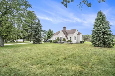18982 M-86, Three Rivers, MI 49093 photo 4