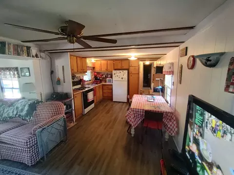 5376 Point Dr, Remus, MI 49340 photo 9