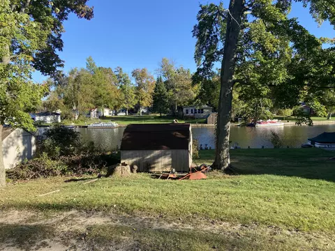5376 Point Dr, Remus, MI 49340 photo 28