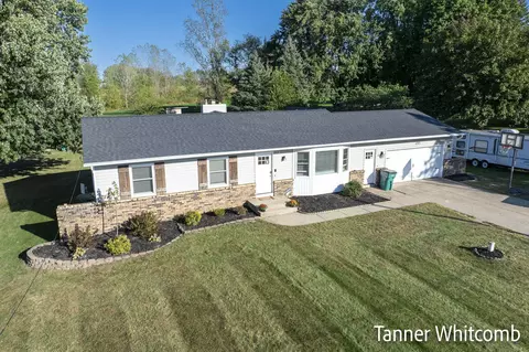4593 18th St, Dorr, MI 49323