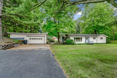 532 M-89, Plainwell, MI 49080 photo 8