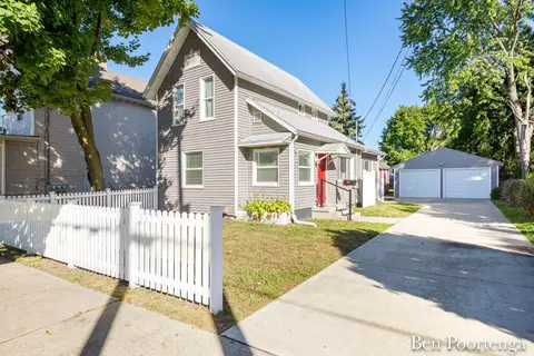 861 Second St NW, Grand Rapids, MI 49504