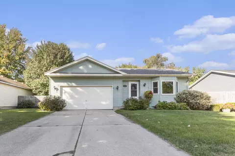 2817 Beechridge Dr, Hudsonville, MI 49426
