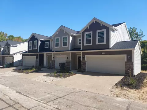 732 Ravine Ln, South Haven, MI 49090