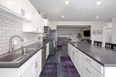 Kitchen - 1826 Sunquest Ave, Dorr, MI 49323 photo 6 of 7