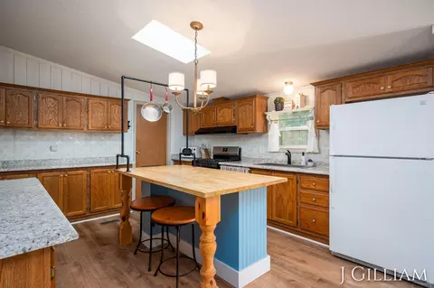 14448 Devon Dr, West Olive, MI 49460 photo 9