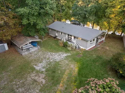 69323 S River Rd, White Pigeon, MI 49099