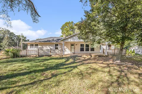 5003 Hunsberger Ave NE, Grand Rapids, MI 49525