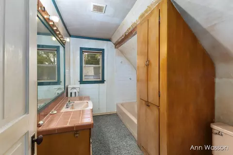 121 N Prospect St, Belding, MI 48809 photo 15