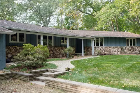 13400 Spencer Rd, Milford, MI 48380