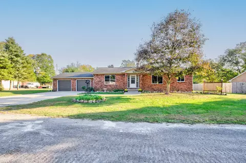 8565 Huron River Ct, Dexter, MI 48130