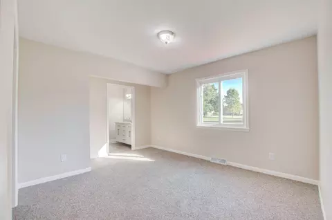 8565 Huron River Ct, Dexter, MI 48130 photo 14