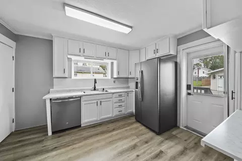606 Saint Clair Ave, Jackson, MI 49202 photo 13