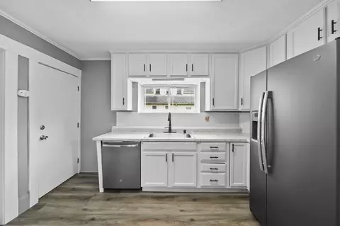 606 Saint Clair Ave, Jackson, MI 49202 photo 12
