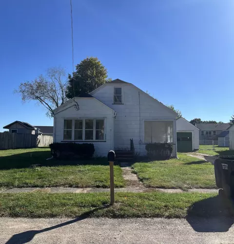 2421 Pearl St, Shelbyville, MI 49344