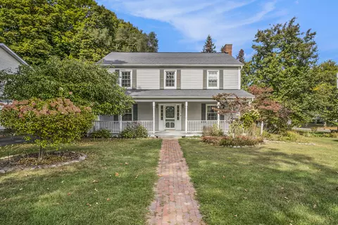 731 E Prospect St, Marshall, MI 49068
