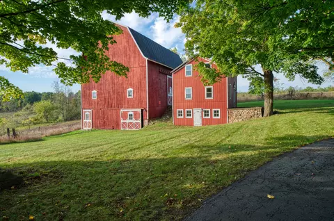 Exterior - 12900 Beecher Rd, Hudson, MI 49247 photo 9 of 37