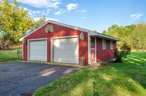 Exterior - 12900 Beecher Rd, Hudson, MI 49247 photo 18 of 37