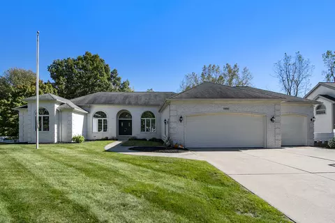 1860 Cherry Run Dr NW, Grand Rapids, MI 49504