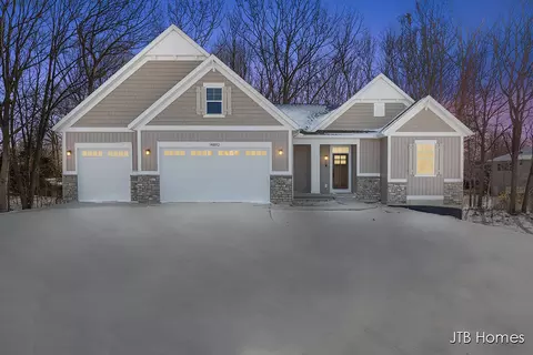 14892 Timberoak St, Holland, MI 49424