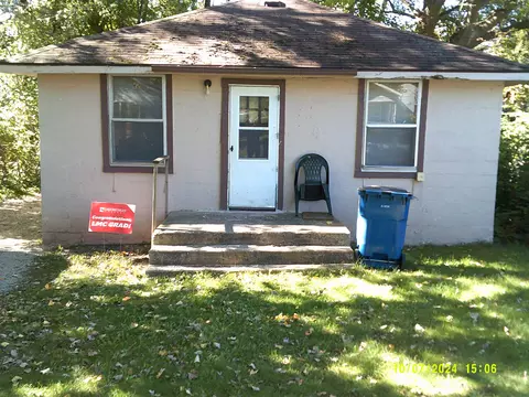 254 Chestnut St, Benton Harbor, MI 49022