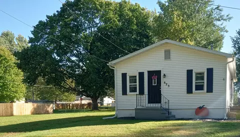 823 Helena Ave, Jackson, MI 49203 photo 3