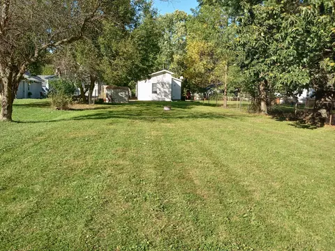 823 Helena Ave, Jackson, MI 49203 photo 17