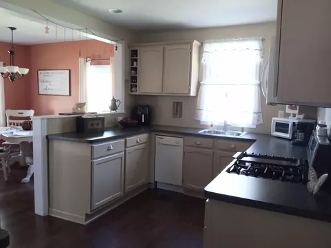 823 Helena Ave, Jackson, MI 49203 photo 7