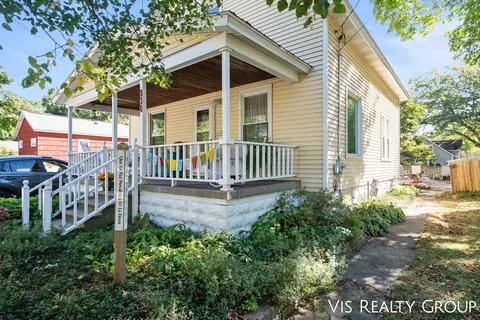 230 Summit St, Spring Lake, MI 49456 photo 3