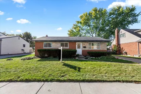17388 Arlene Ave, Fraser, MI 48026