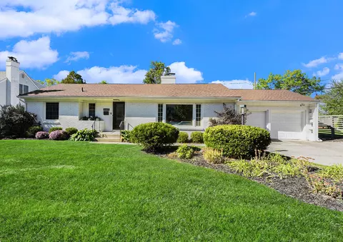 1417 Edgewood Ave SE, East Grand Rapids, MI 49506