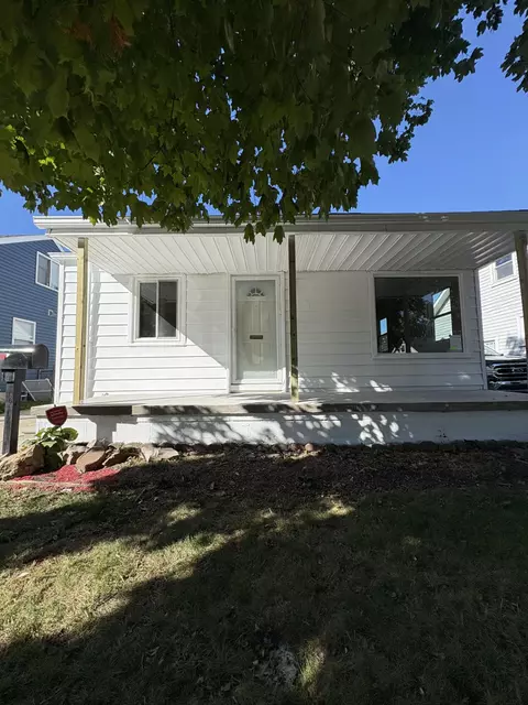 17746 Brinson St, Riverview, MI 48193