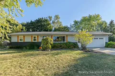 2360 Wagonwheel St, Jenison, MI 49428