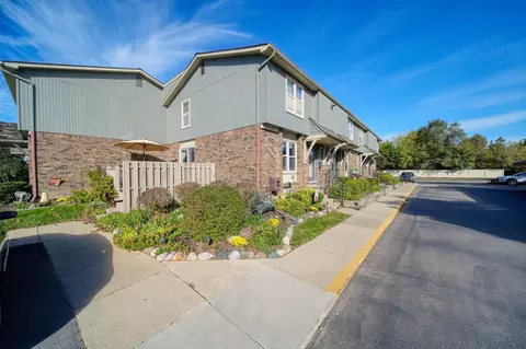 261 N Maple Rd, Saline, MI 48176 photo 3