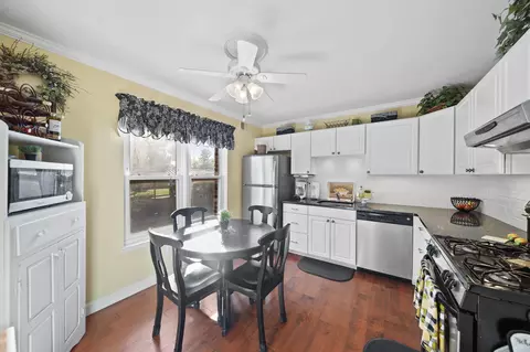 261 N Maple Rd, Saline, MI 48176 photo 5