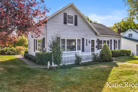 8996 Stebbins St, Montague, MI 49437