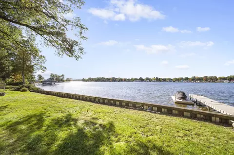 Exterior - 935 Otney Dr, Jackson, MI 49201 photo 19 of 24