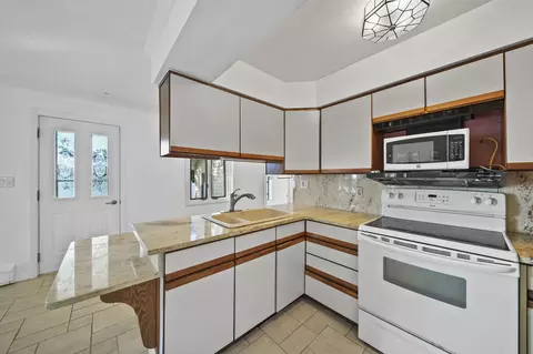 Kitchen - 935 Otney Dr, Jackson, MI 49201 photo 3 of 3