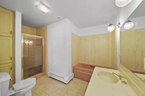 Bath - 935 Otney Dr, Jackson, MI 49201 photo 1 of 3