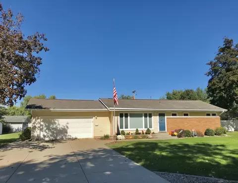 305 E Vermont Ave, White Pigeon, MI 49099