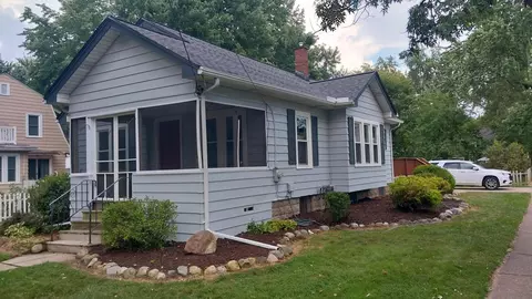 1804 Royce Ave, Kalamazoo, MI 49001