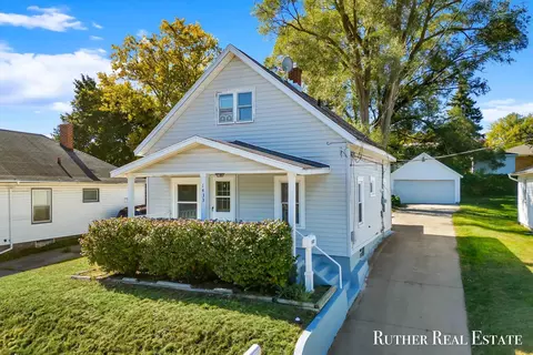 1433 Emerson Ave NW, Grand Rapids, MI 49504
