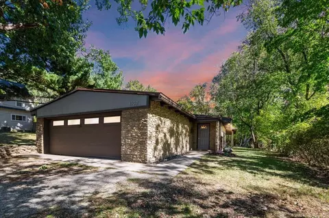 1102 Edmund Ave NE, Grand Rapids, MI 49503