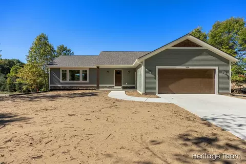920 Armintrout Ridge Ct, Allegan, MI 49010
