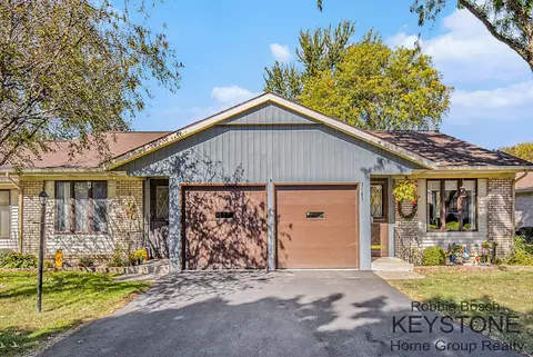 3185 Beechnut Ln, Hudsonville, MI 49426