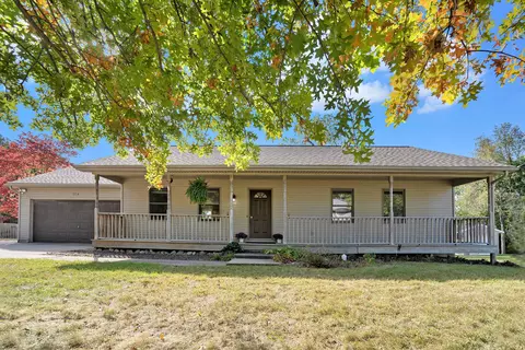 2218 Fairfield Rd, Portage, MI 49002